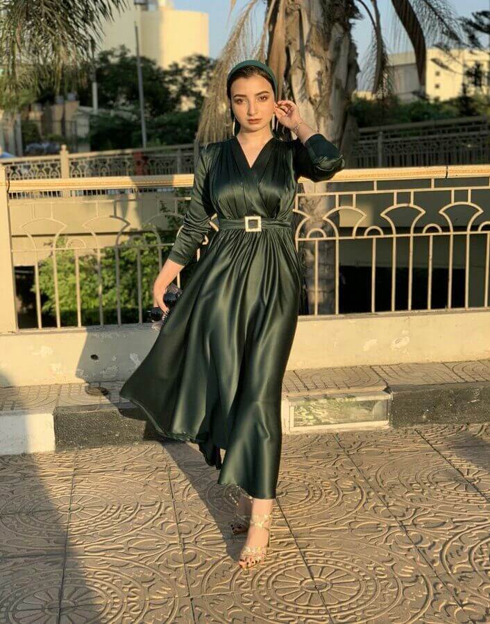  فساتين سواريه لِلمُحجّبات ستان بسيطة