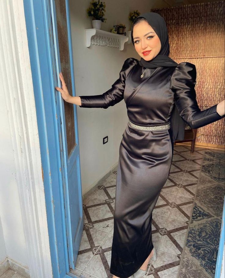 أجمل فساتين سواريه لِلمُحجّبات ستان بسيطة