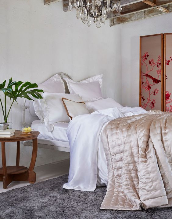 The Ultimate Monthly Handbook to Gorgeous White Bed Linen